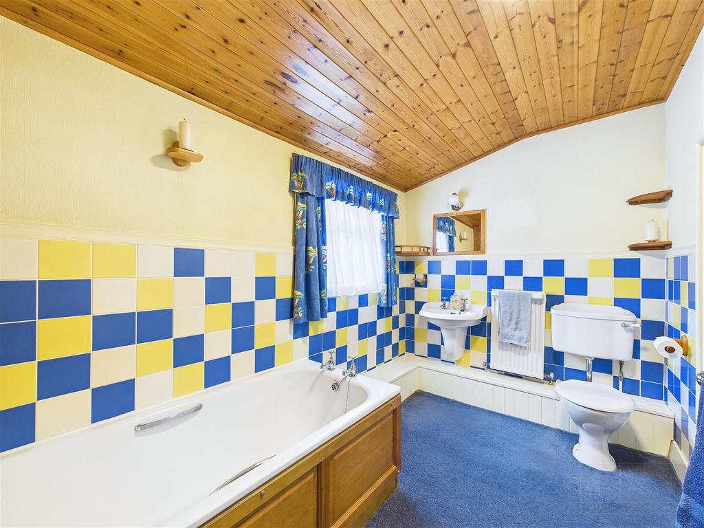 Ground Floor Bathroom
