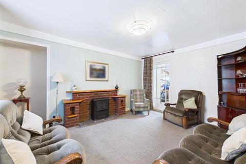 undefined, Vorlich, 38 Main Street, Tomintoul