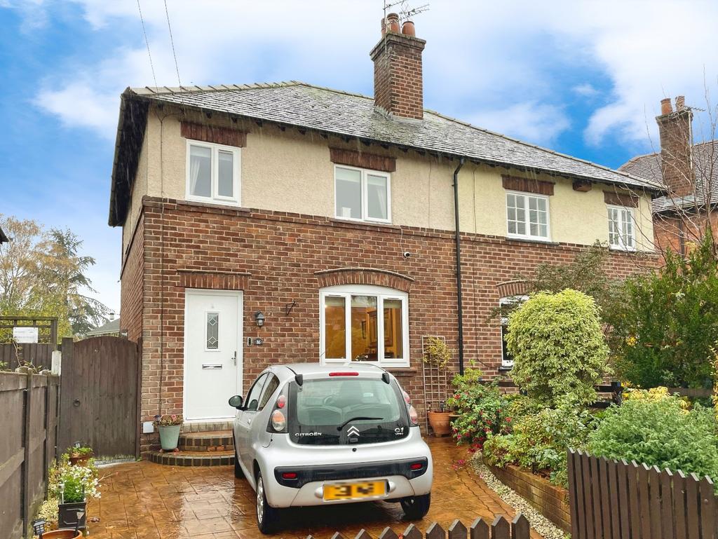 Hartington Street, Handbridge... 2 bed semi-detached house - £300,000