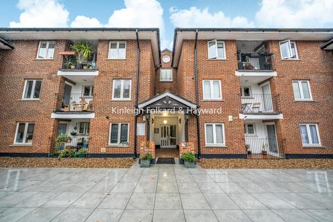 Holden Road, London, N12