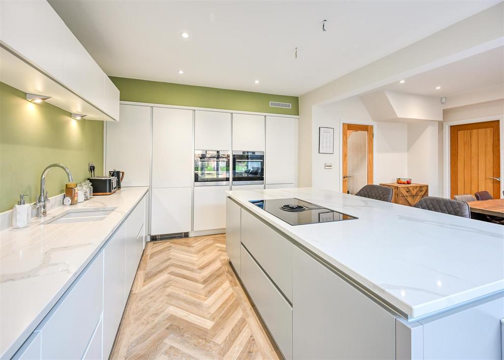 16 Knights Avenue-16.jpg