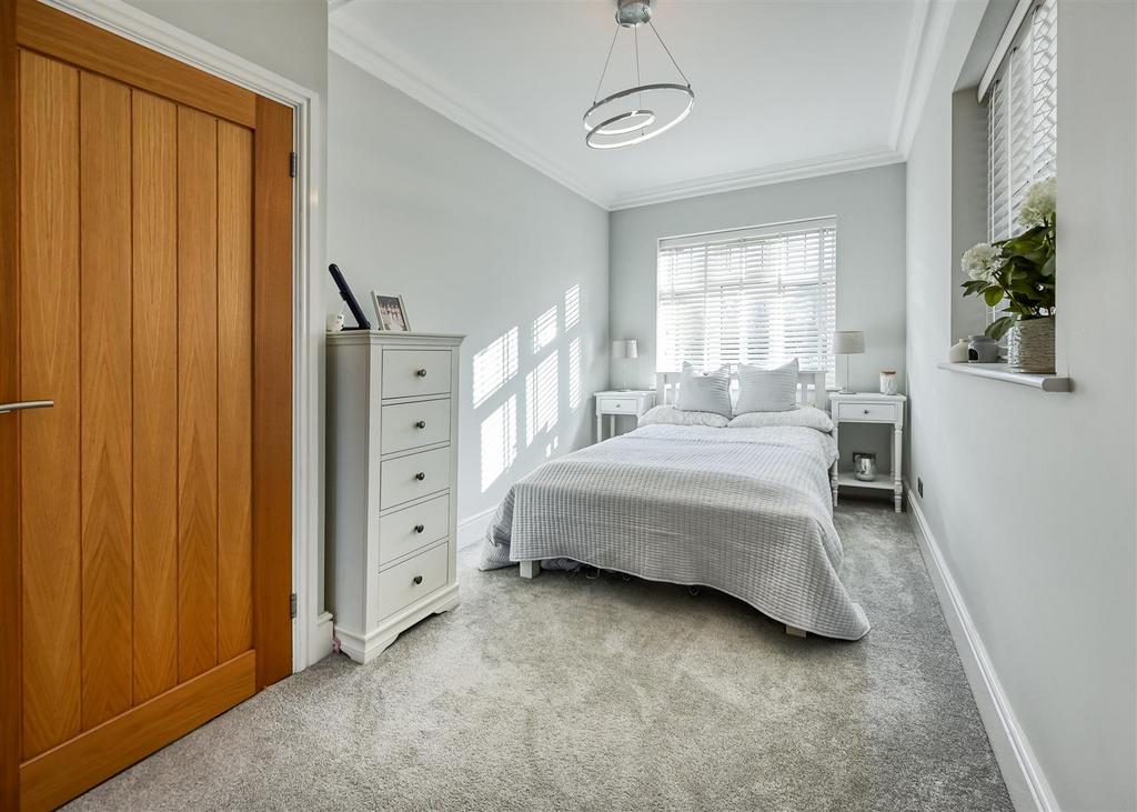 16 Knights Avenue-07.jpg