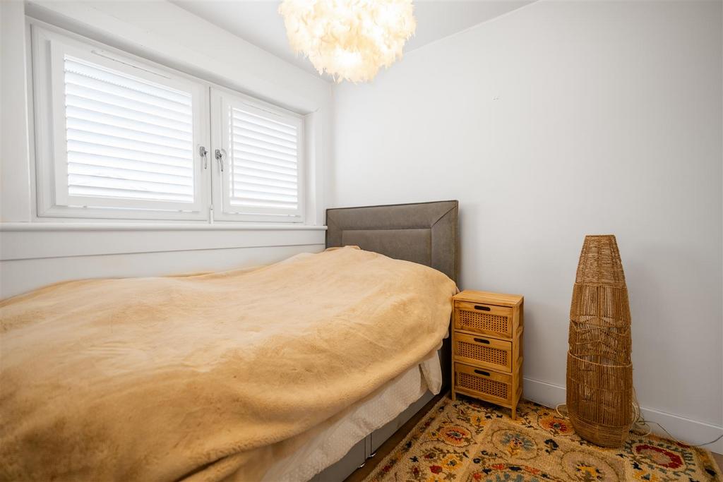 Bedroom.two.jpg