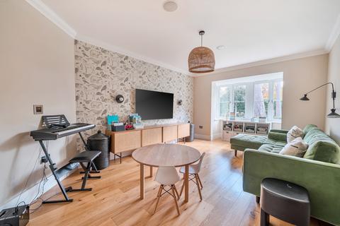 5 bedroom detached house for sale, Dartnell Avenue, West Byfleet, KT14