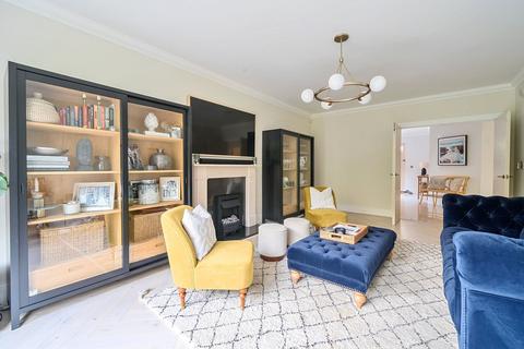 undefined, Dartnell Avenue, West Byfleet, KT14