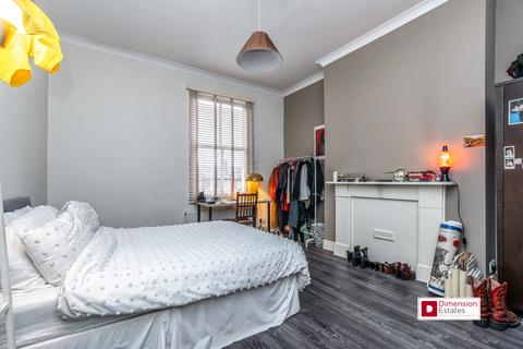 4 bedroom maisonette to rent, Mildenhall Road, Lower Clapton, Hackney, E5