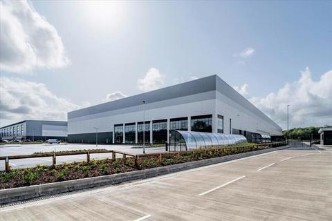 Distribution warehouse to rent, Catalina Appr Warrington WA5 3UY