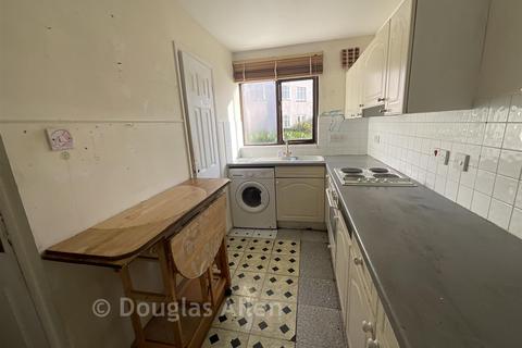 1 bedroom ground floor flat for sale, Radwinter Avenue, Wickford, Essex
