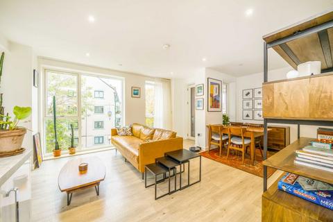 undefined, Thomas Road, London E14