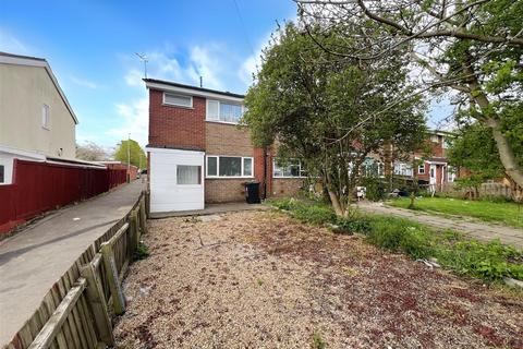 3 bedroom end of terrace house for sale, Woodgreen Walk, Leicester, LE4