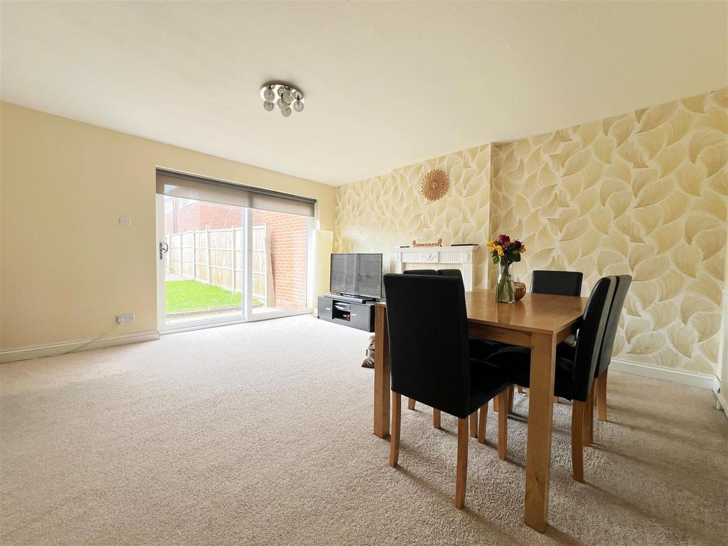 Living/Dining Room