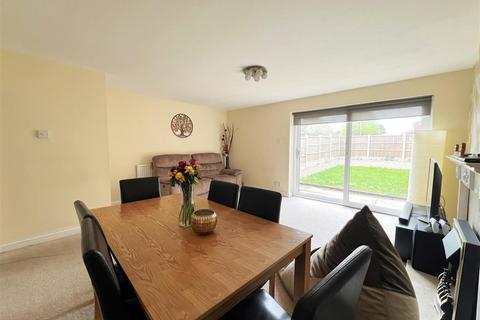 3 bedroom end of terrace house for sale, Woodgreen Walk, Leicester, LE4