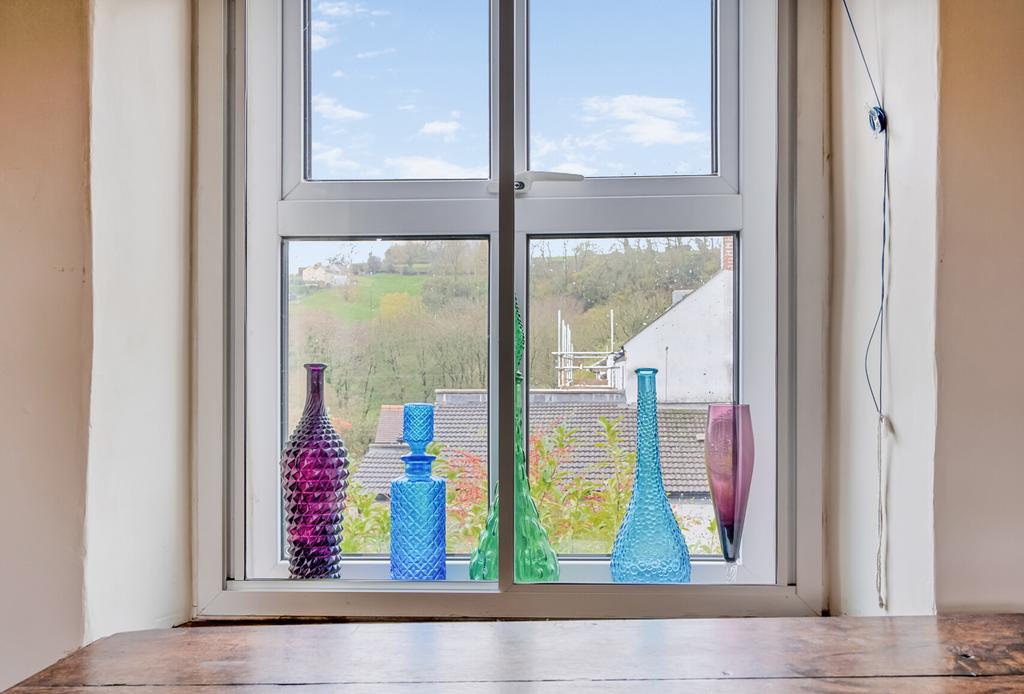 1381096-25-69147b...