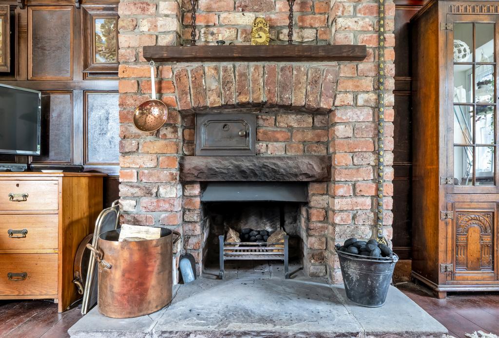 1381096-9-69147b4...