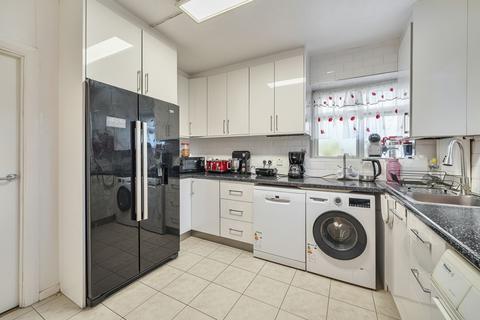3 bedroom flat for sale, Alexandra Avenue, Harrow, HA2