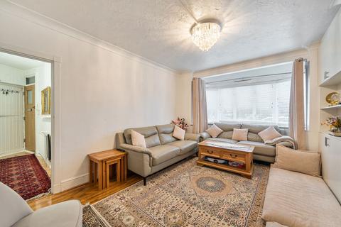3 bedroom flat for sale, Alexandra Avenue, Harrow, HA2
