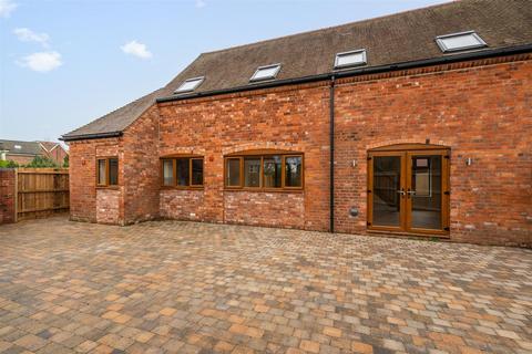 Fallon Court, Tanworth-In-Arden