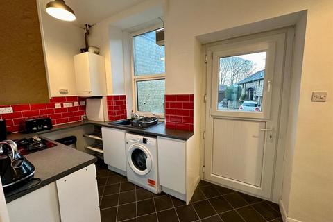 2 bedroom end of terrace house to rent, High Street, Sutton-in-craven