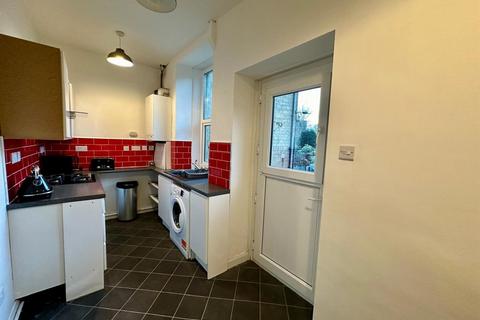 2 bedroom end of terrace house to rent, High Street, Sutton-in-craven