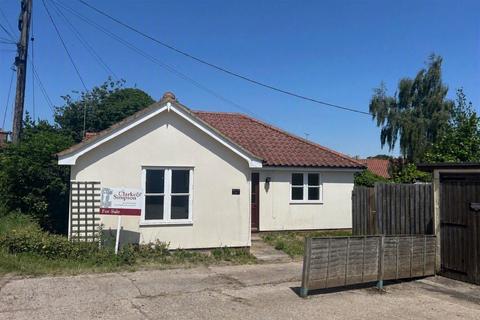 2 bedroom detached bungalow for sale, Framlingham, Suffolk