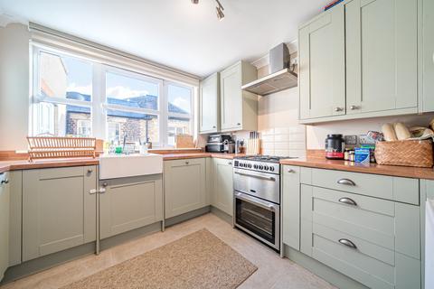 2 bedroom apartment for sale, Westow Street, London