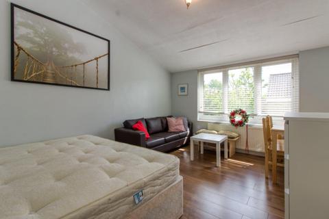 1 bedroom apartment to rent, Abingdon Close, London, NW1