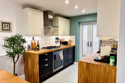 2 bedroom apartment to rent, Ashley Road, Boscombe
