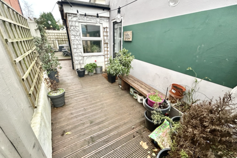 2 bedroom apartment to rent, Garden apartment -Ashley Road, Boscombe