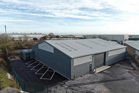 Warehouse to rent, Salisbury Rd Haydock WA11 9XG