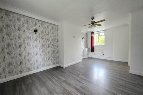 3 bedroom semi-detached house to rent, Suffolk Road, Doncaster