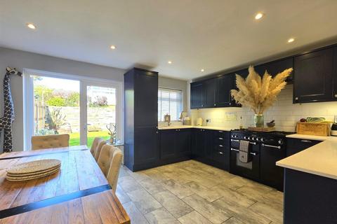undefined, Belvoir Avenue, Barnburgh, Doncaster, DN5 7EX