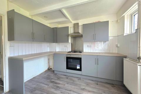 3 bedroom semi-detached house to rent, Chequer Avenue, Doncaster