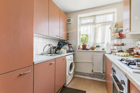2 bedroom apartment for sale, Allen Edwards Drive, London, SW8