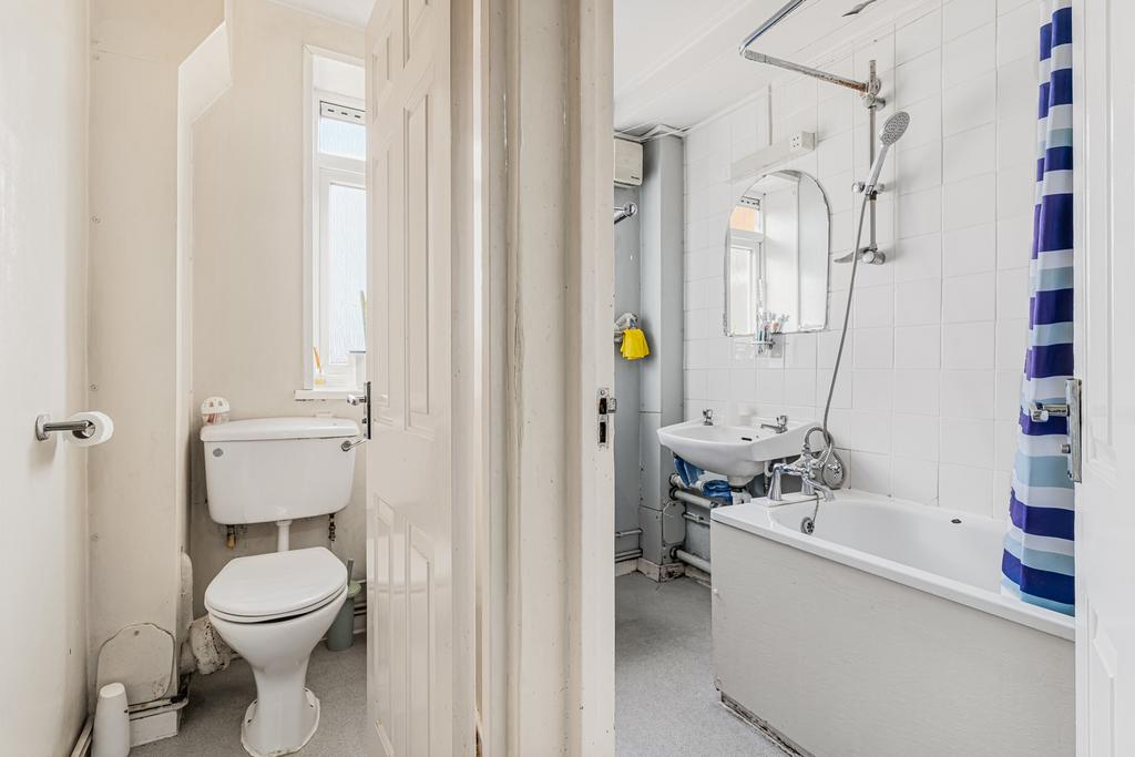 Wc/Bathroom