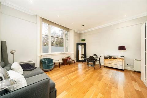 Studio to rent, Cleveland Square, London W2