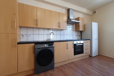 2 bedroom flat to rent, Clifton Street, Adamsdown, Cardiff, Wales, CF24