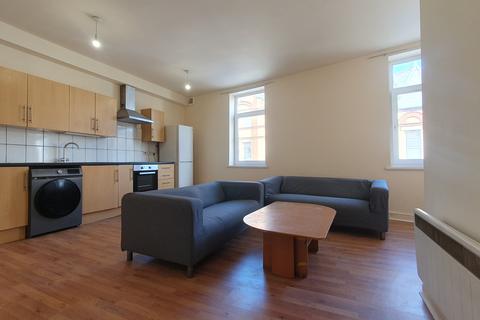 2 bedroom flat to rent, Clifton Street, Adamsdown, Cardiff, Wales, CF24