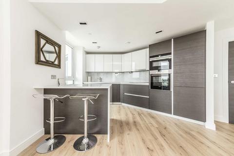 2 bedroom flat to rent, Beadon Road, London W6