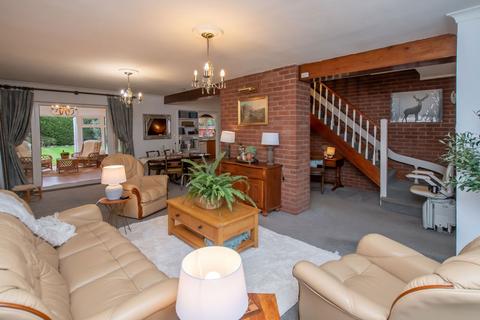 4 bedroom detached house for sale, Woodrow Park, Grimsby DN33