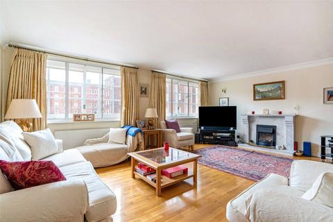 4 bedroom end of terrace house for sale, Peninsula Square, Winchester, Hampshire, SO23