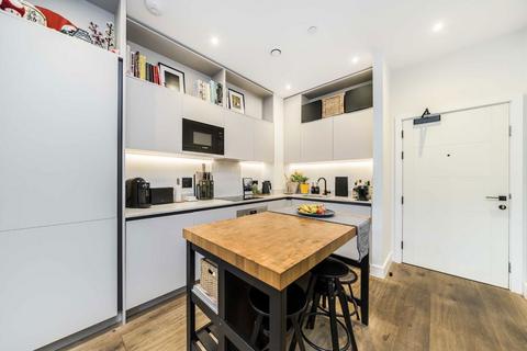 undefined, Balham High Road, London SW12