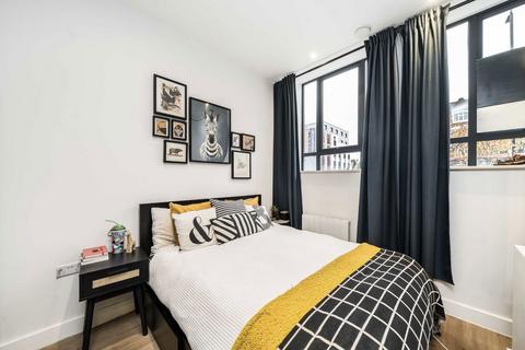 undefined, Balham High Road, London SW12