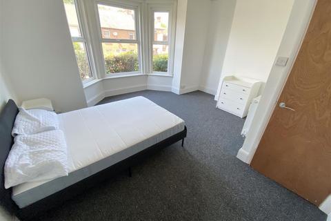 1 bedroom semi-detached house to rent, Carisbrooke Road, Newport