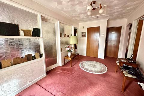 4 bedroom bungalow for sale, Pine Drive, St. Ives, Ringwood, BH24