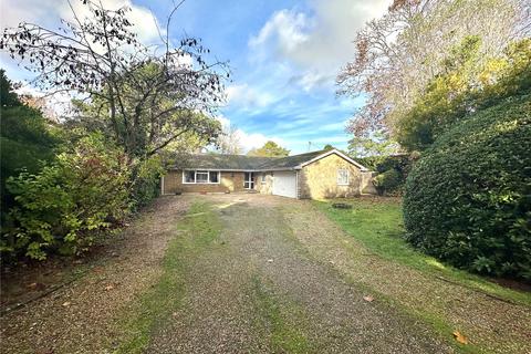 4 bedroom bungalow for sale, Pine Drive, St. Ives, Ringwood, BH24
