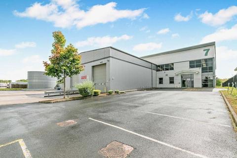 Distribution warehouse to rent, Parklands Heywood OL10 2TT
