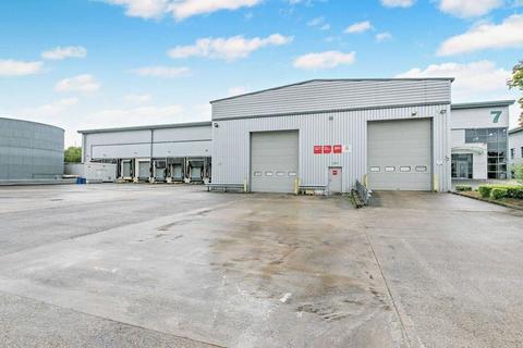 Distribution warehouse to rent, Parklands Heywood OL10 2TT