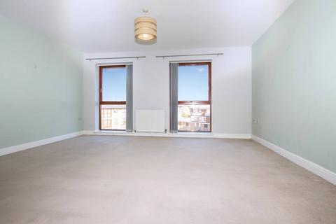 2 bedroom flat to rent, Commonwealth Drive, Crawley RH10