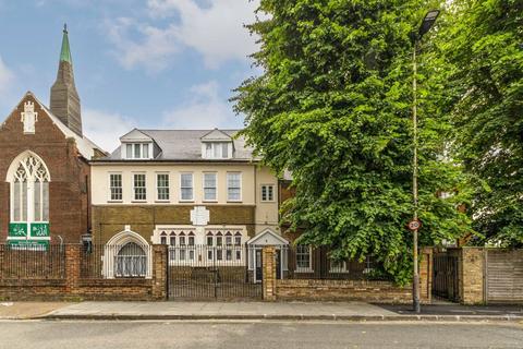 Cobourg Road, London SE5