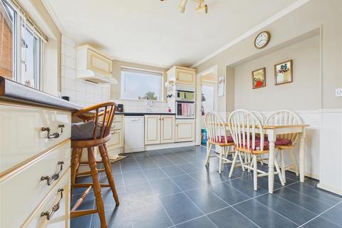 3 bedroom house for sale, Harvey Road, Rugeley